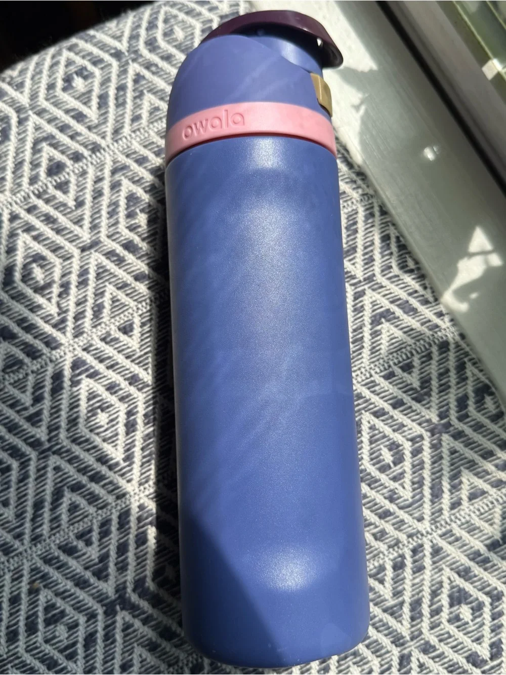 Owala periwinkle Blue Water Bottle with Pink Accent 24oz